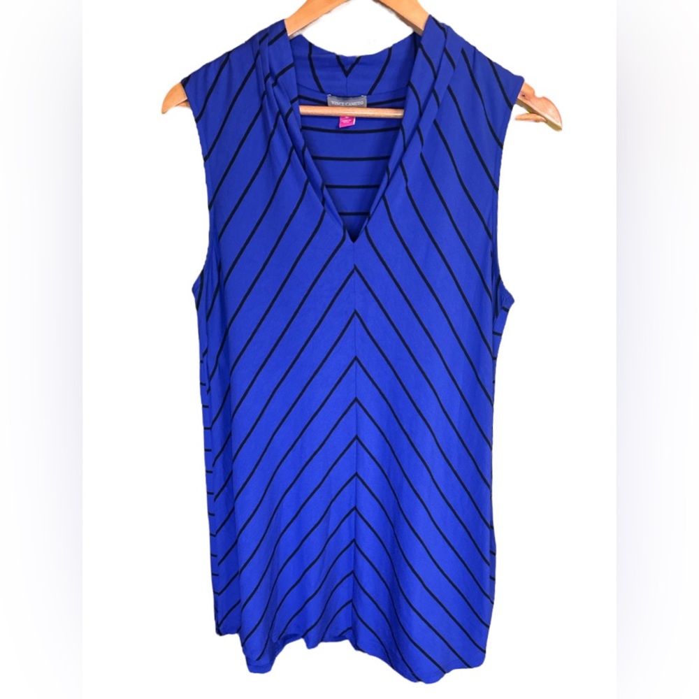 Vince Camuto EUC Royal Blue Chevron Tank Top